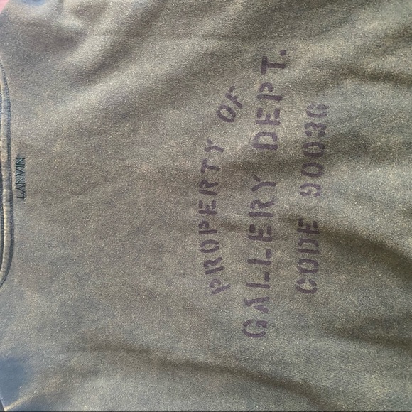 Never worn just sat in my closet brand new no stains or anything bad at all - Picture 5 of 7